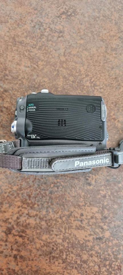 Verkaufe hier eine Panasonic NV-GS10 VIDEOKAMERA.Gebraucht. in Dürbheim