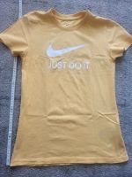 Nike T-Shirt Gr. S Slim Baden-Württemberg - Waldbronn Vorschau