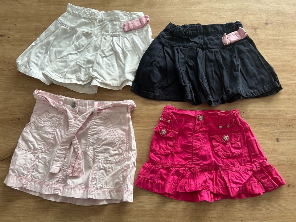 Mädchen Kleidung Paket Set Sommer 48 Teile Gr 98/104 in Grevenbroich