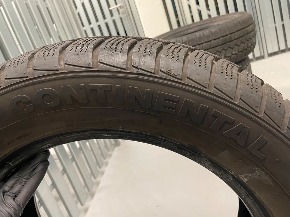 Continental winter reifen 235/60R18. in Frankfurt am Main