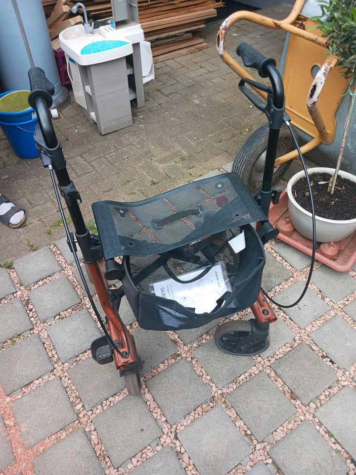 Rollator kaum gebraucht in Emmendingen