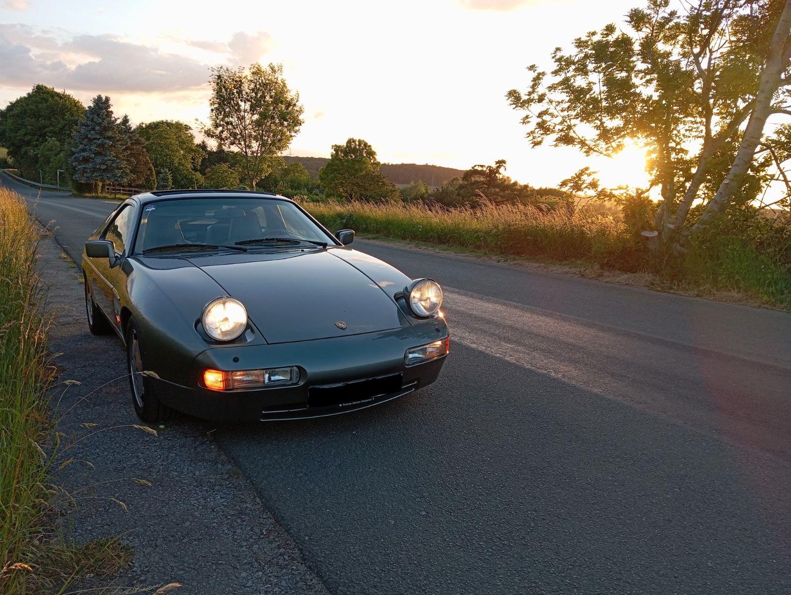 Abbildung des Autos Porsche 928 S4 H-Kennz. …