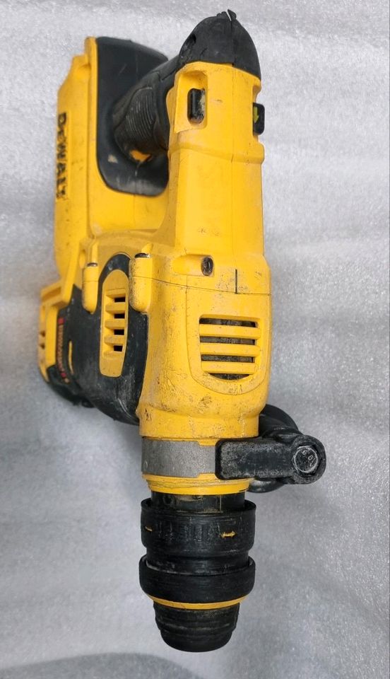 Dewalt DCH364 Kombi Bohrhammer 36V Akku PERFORM PRPTECT Top Profi in Roggenburg