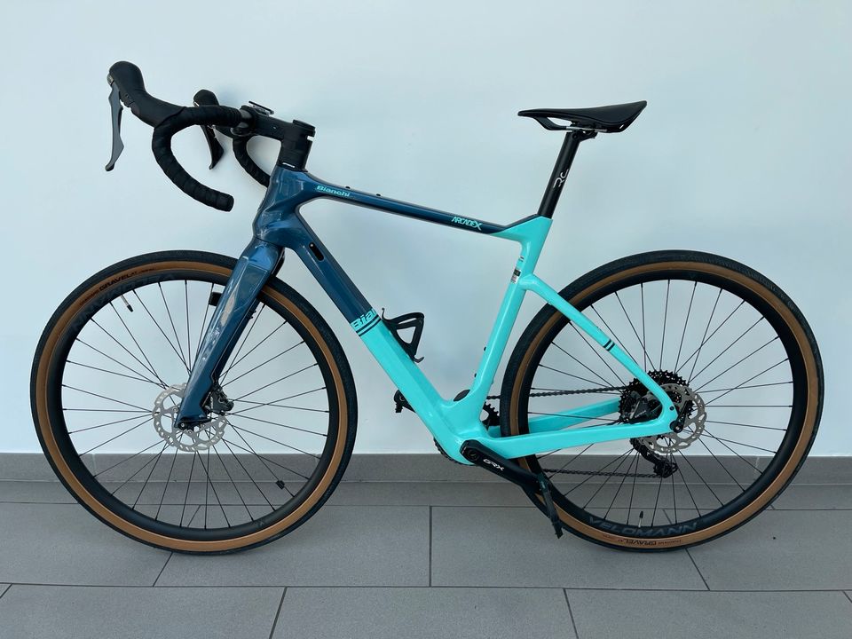 Bianchi Arcadex GRX810 * Carbon Gravelbike * in Geretsried