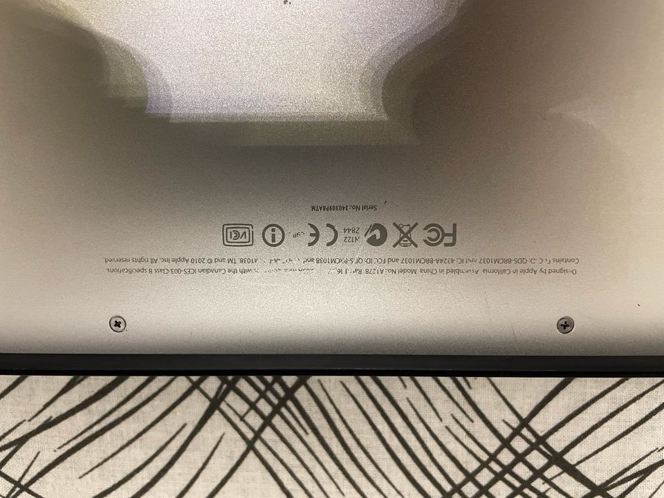 MacBook Pro 13 Zoll Mitte 2010 in Meinerzhagen