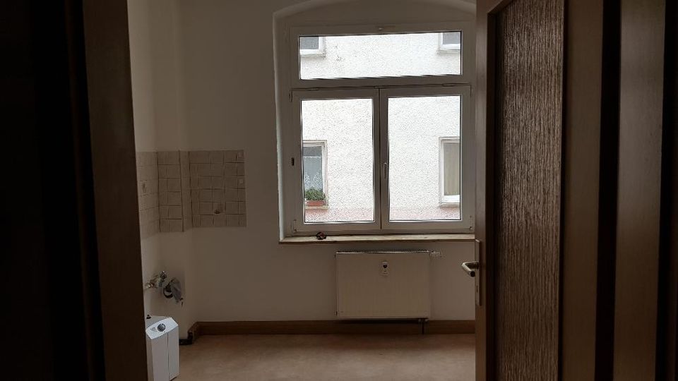 Schöne 3-Zimmer Wohnung im 1.OG in Haus mit großem Garten in Limbach-Oberfrohna