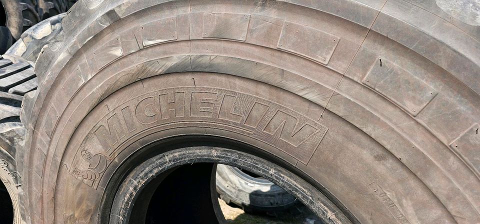 Reifen 23.5R25 Michelin Reifen Radlader mit Lieferung und Garanti in Warburg