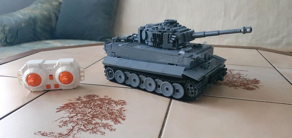 JMBricklayer 61501 RC Armoured Vehicle Tiger Tank Tiger I in Emmendingen