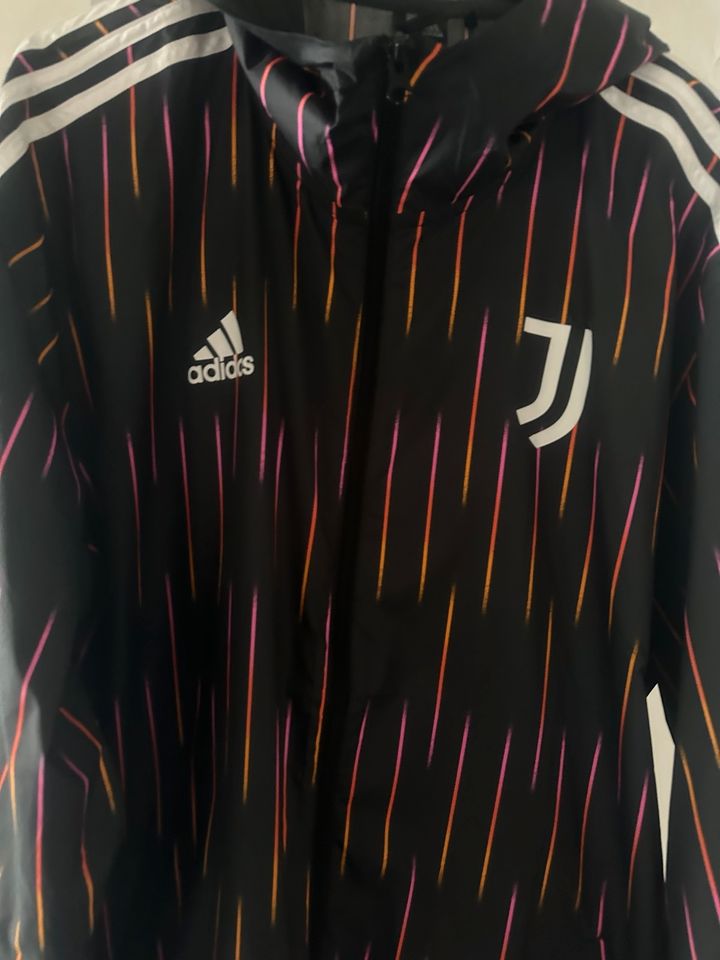 Adidas Juventus Turin Jacke Windbreaker Neu Gr. L in Hannover