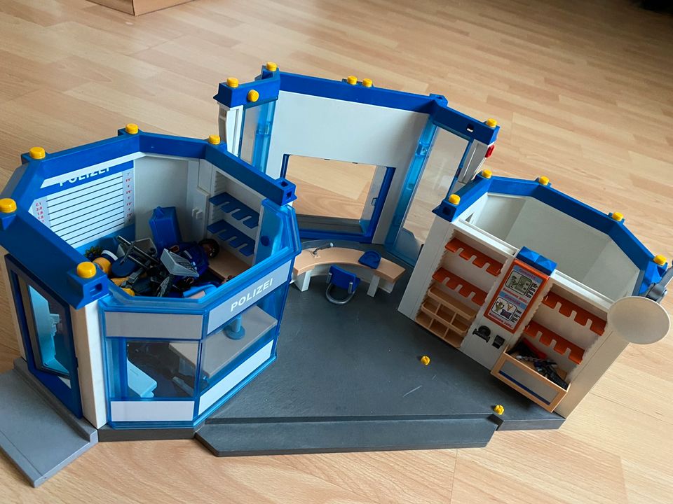 Playmobil Polizeistation/kinderspielzeug/action/Gefängnis/zubehör in Enkenbach-Alsenborn