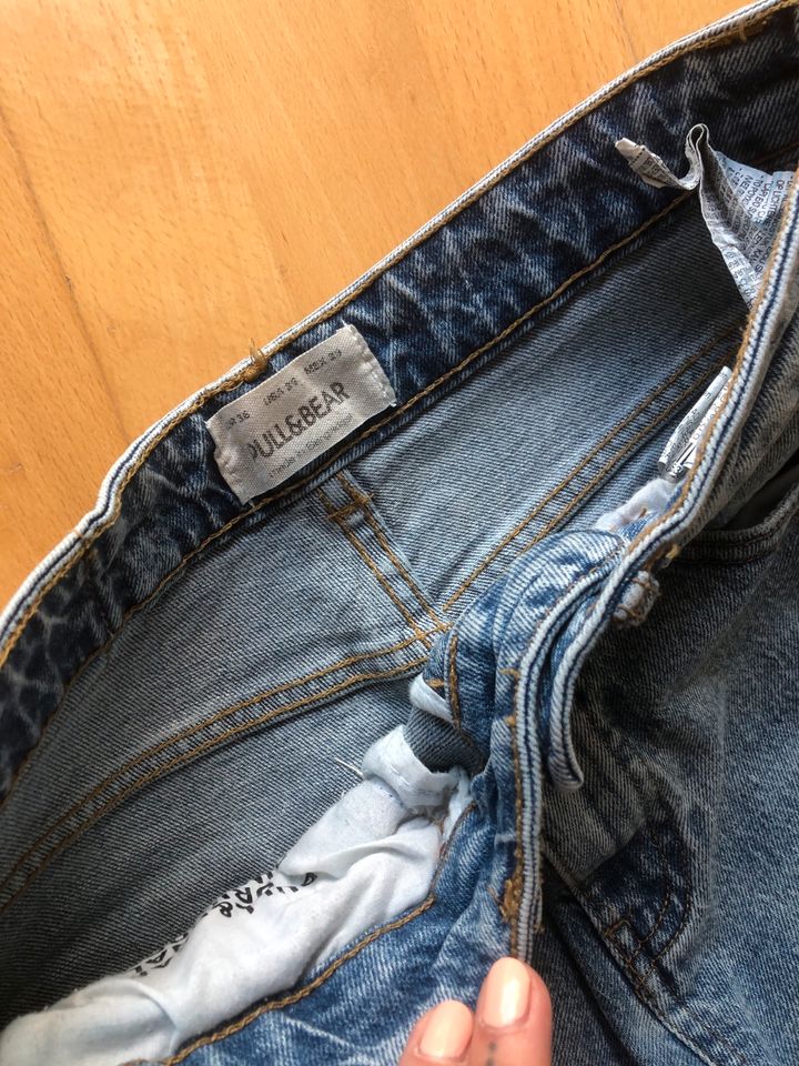 Pull&Bear Jeans Gr 36 hellblau jeanshose hose gerade in Aachen