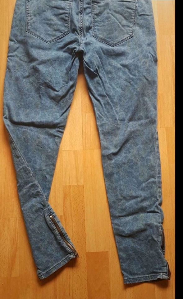 Esprit Jeans 31 Hose 31  Damen in Schenefeld