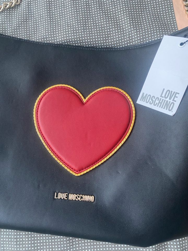 Moschino Umhängetasche in Herford