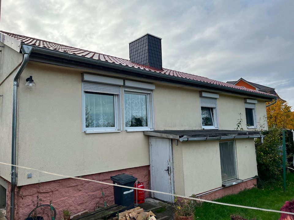 - R E S E R V I E R T - Einfamilienhaus mit Garage + Nebengelass in 06667 Stößen bei Weißenfels in Stößen