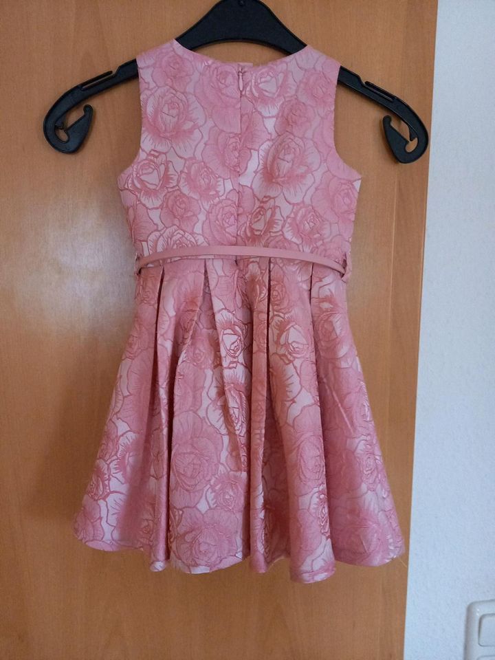 Kleid Gr. 98 in Waigolshausen