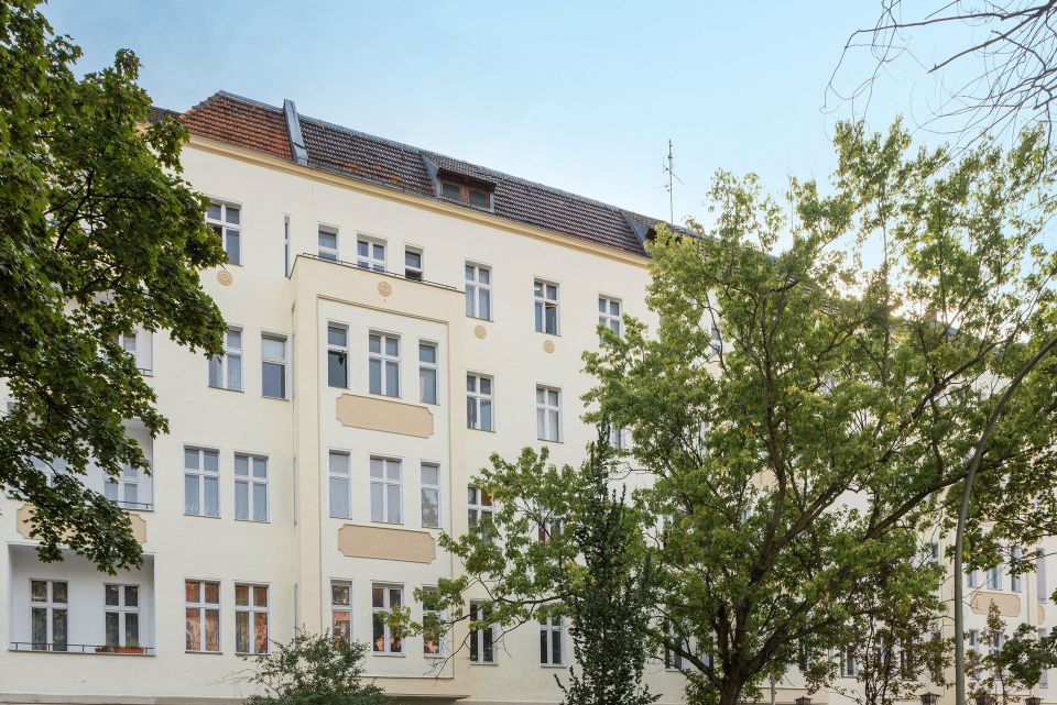 Vermietete 1-Zimmer-Kapitalanlage mit Aufzug und Balkon in Berlin