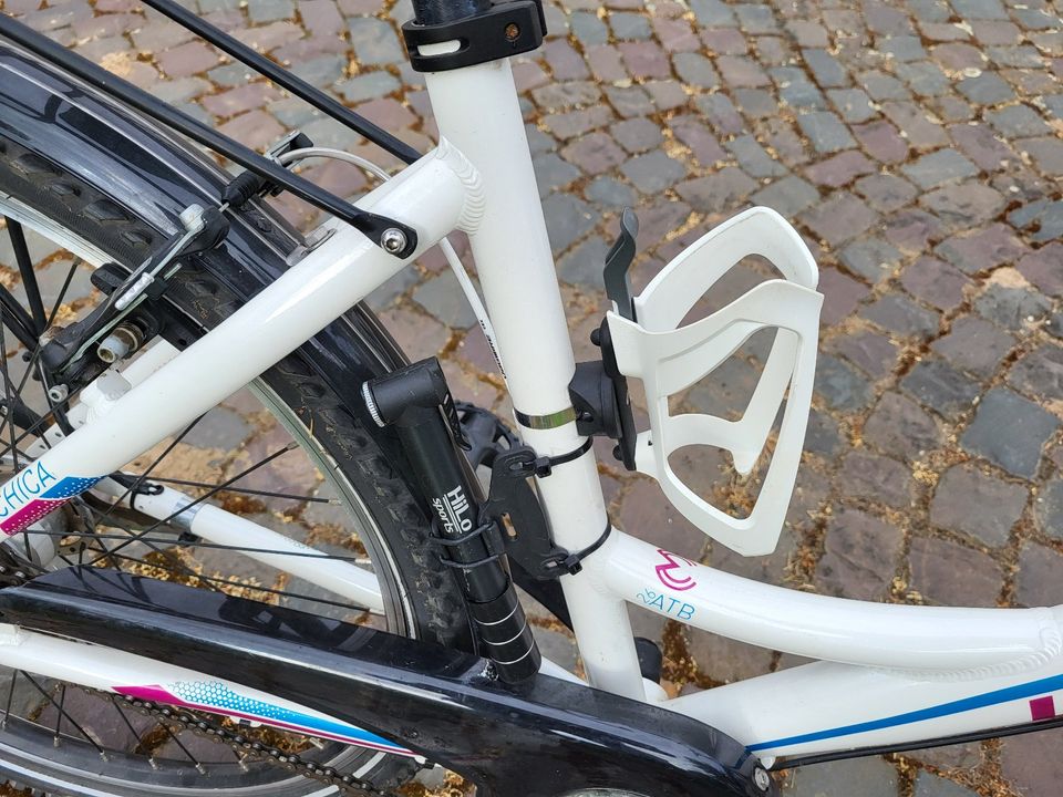 Winora Chica 26 Zoll ATB Mädchenfahrrad weiß/pink in Groß-Gerau