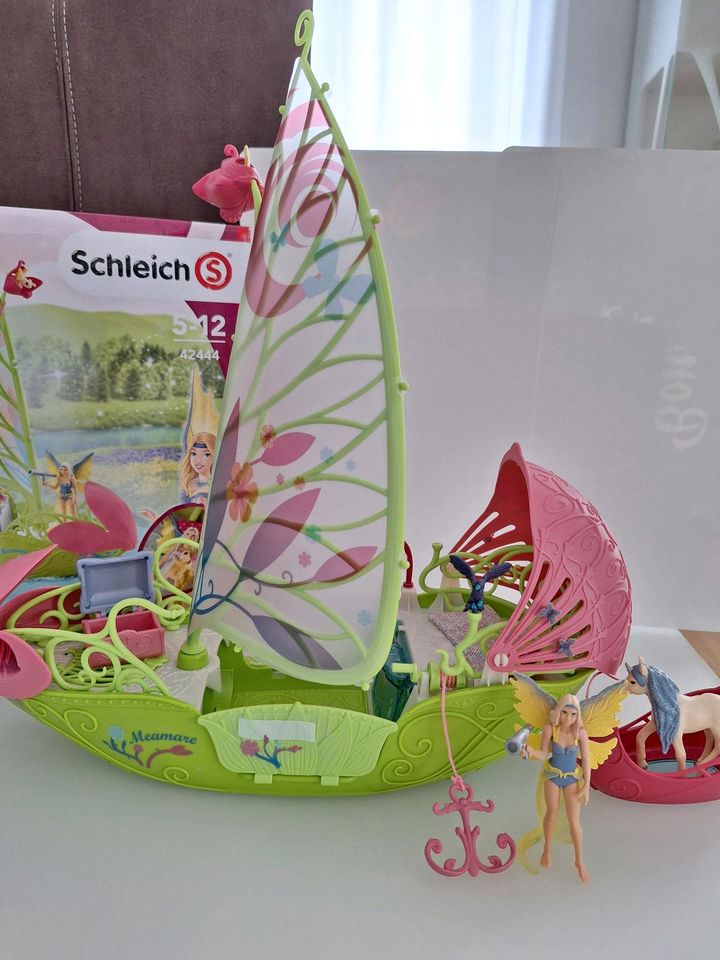 Schleich Bayala Seras magisches Blütenboot 42444 in Reichertshofen