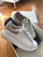 Alexander Mcqueen sneaker 38,5 weiß rosa München - Schwabing-West Vorschau