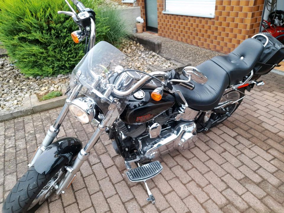 Harley Davidson Softail FXSTC Coustom in Bad Rappenau