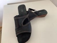 Sandalen dunkelblau Größe 43 Hessen - Rüsselsheim Vorschau