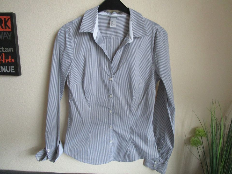 H&M Hemdbluse 38 Bluse Langarm anthrazit/weiß gestr. in Maxdorf