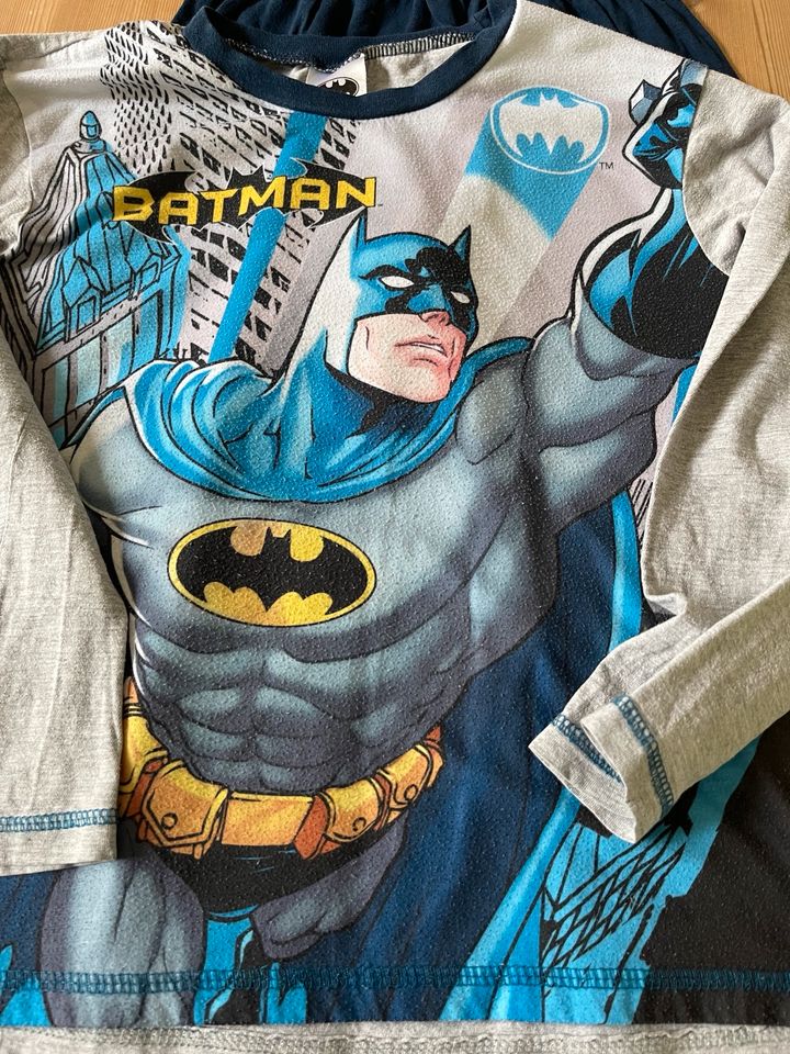 Schlafanzug Gr.140 Batman in Petersberg