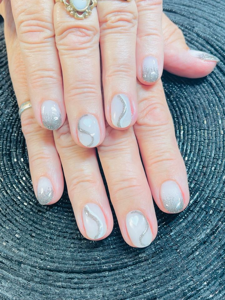 Nageldesign, Maniküre, Gel Nägel in Grebenau