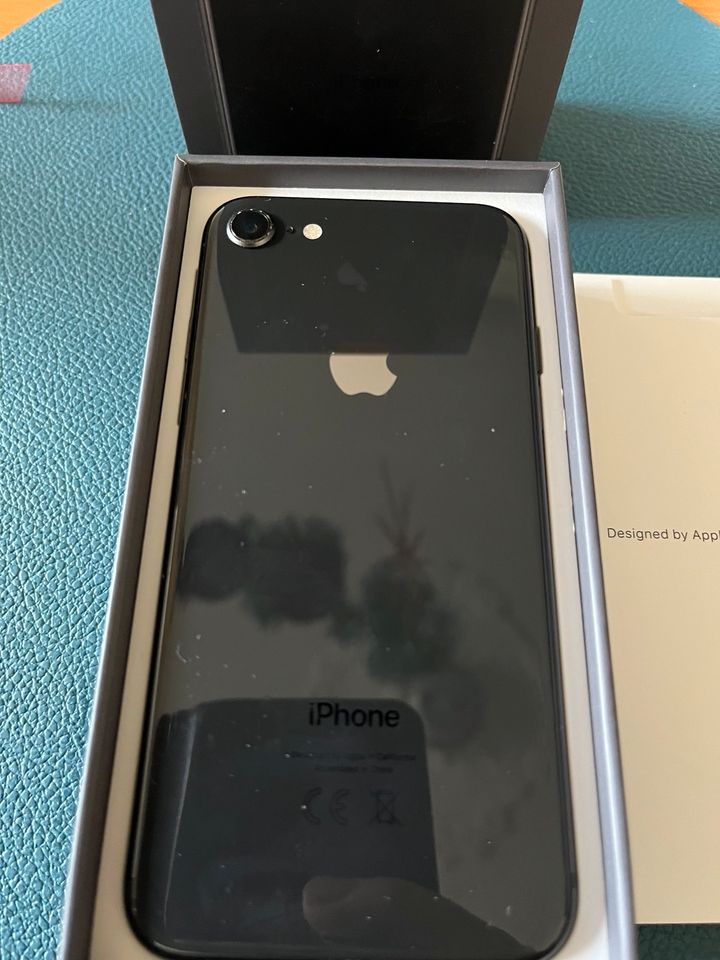 IPHONE 8 64 GB space-grey grau OVP - Guter Zustand - Köln in Köln