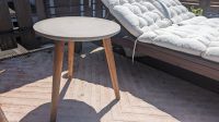 Schöner Outdoor / Gartentisch mit Steinplatte und Holzbeinen Nordrhein-Westfalen - Leichlingen Vorschau
