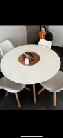 Tisch mit 4 Stühlen weiß Nordrhein-Westfalen - Mönchengladbach Vorschau