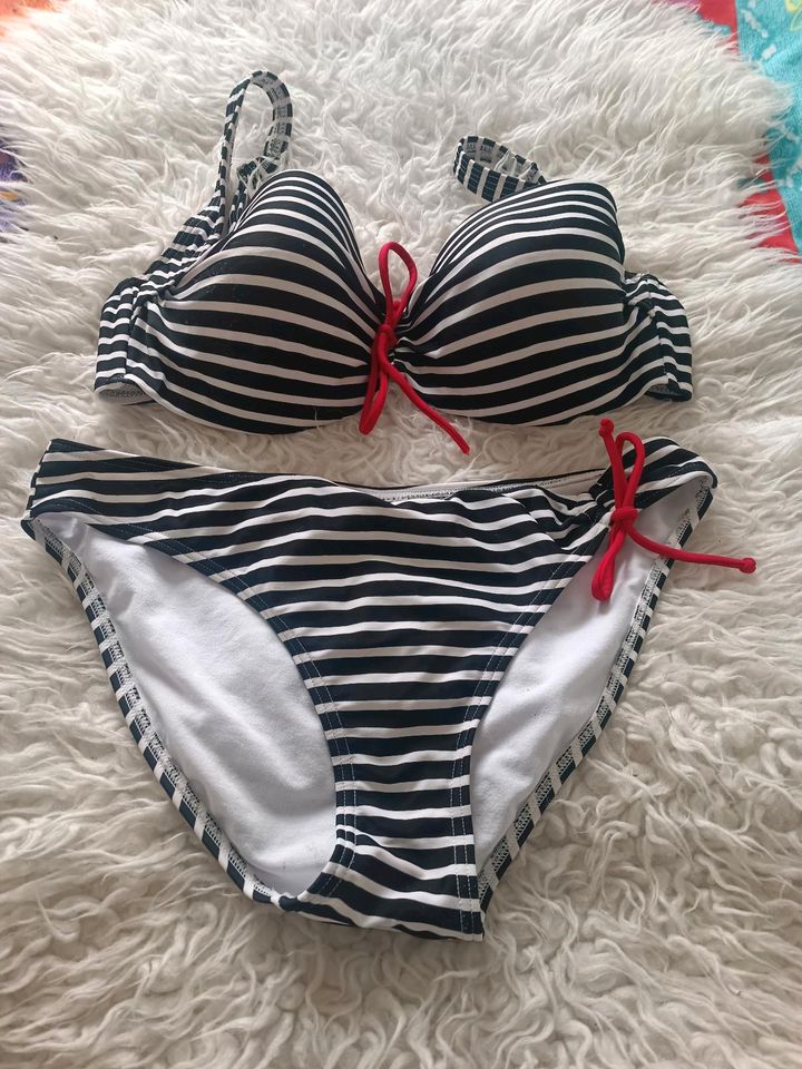 Bikinis verschiedene in Pölitz