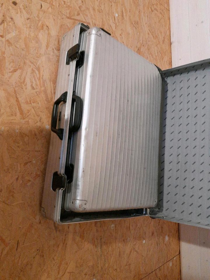 Rimowa Aluminium Koffer Reisekoffer Rollkoffer Lebenszeitgarantie in Ranstadt