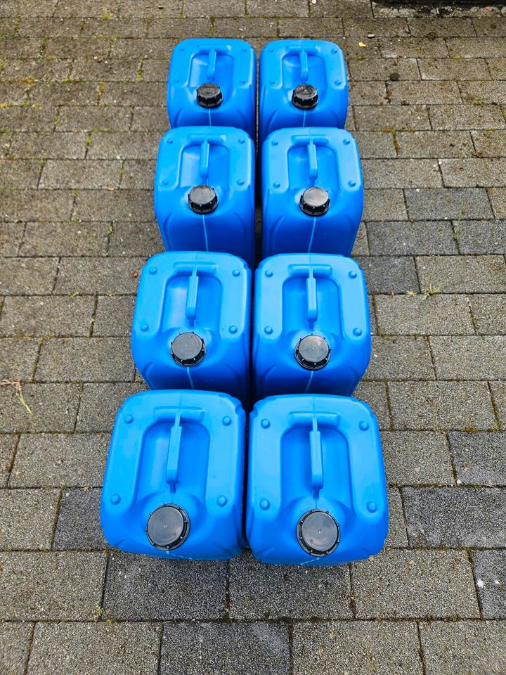 25 L Kanister Camping Outdoor Wasserkanister in Rommerskirchen