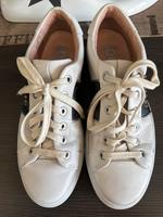 Schöne Damen Joop Leder Sneaker Gr.37 Schleswig-Holstein - Groß Offenseth-Aspern Vorschau