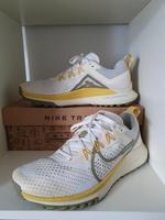 Nike Laufschuhe Damen React Pegasus Trail, Gr. 41 Nordrhein-Westfalen - Bestwig Vorschau