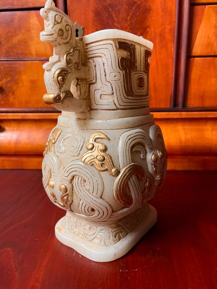 China, Jade Vase, aus jahrzehnte alten Sammlung,Qianlong Dynastie in Elbtal