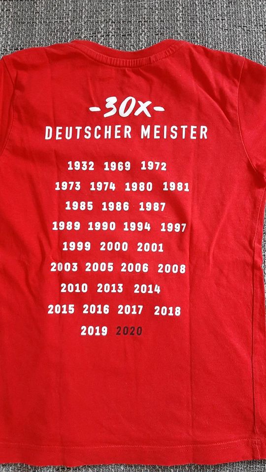 FC Bayern München Shirts Gr. 128 in Endingen