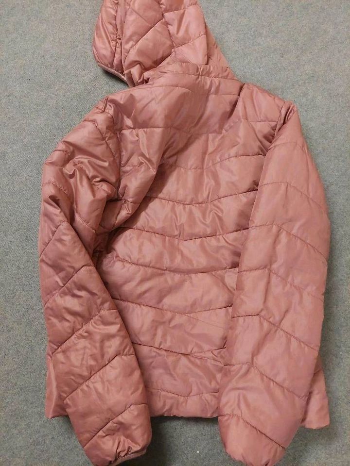 Winter Jacke Mädchen Esprit, H&M 170, 176/M in Gremmendorf