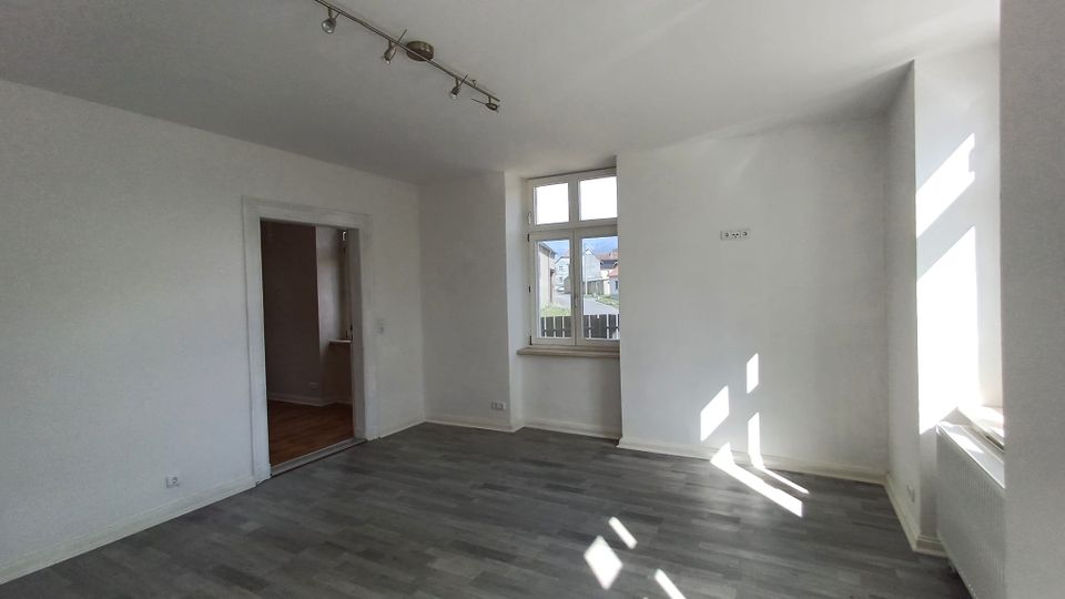 Mietwohnung 3,5 Zimmer auf 4-Seiten Resthof in Alleringersleben in Ingersleben (bei Haldensleben)