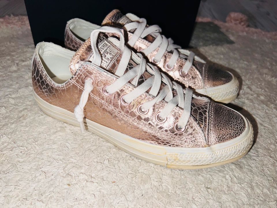 Converse Chuck Taylor Ox all Stars Roségold metallic Gr.39/24,5cm in  Nordrhein-Westfalen - Werne | eBay Kleinanzeigen ist jetzt Kleinanzeigen