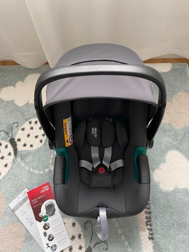 Babyschale Britax Römer Babysafe 3 iSize in Krefeld