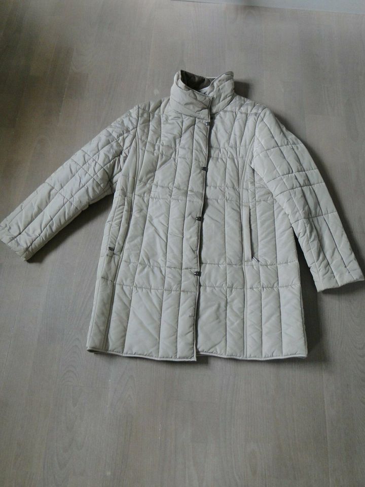 Gil Bret Steppjacke Steppmantel Kurzmantel beige Jacke 42 wie neu in Geesthacht