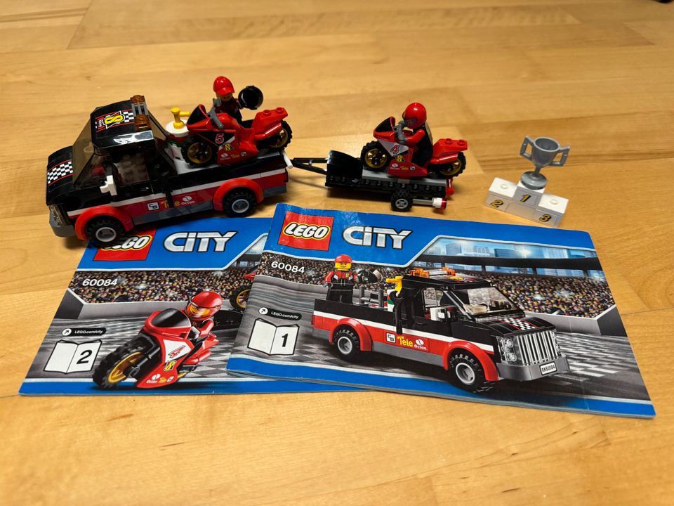 Lego City 60084 Rennmotorad-Transporter in Großenlüder