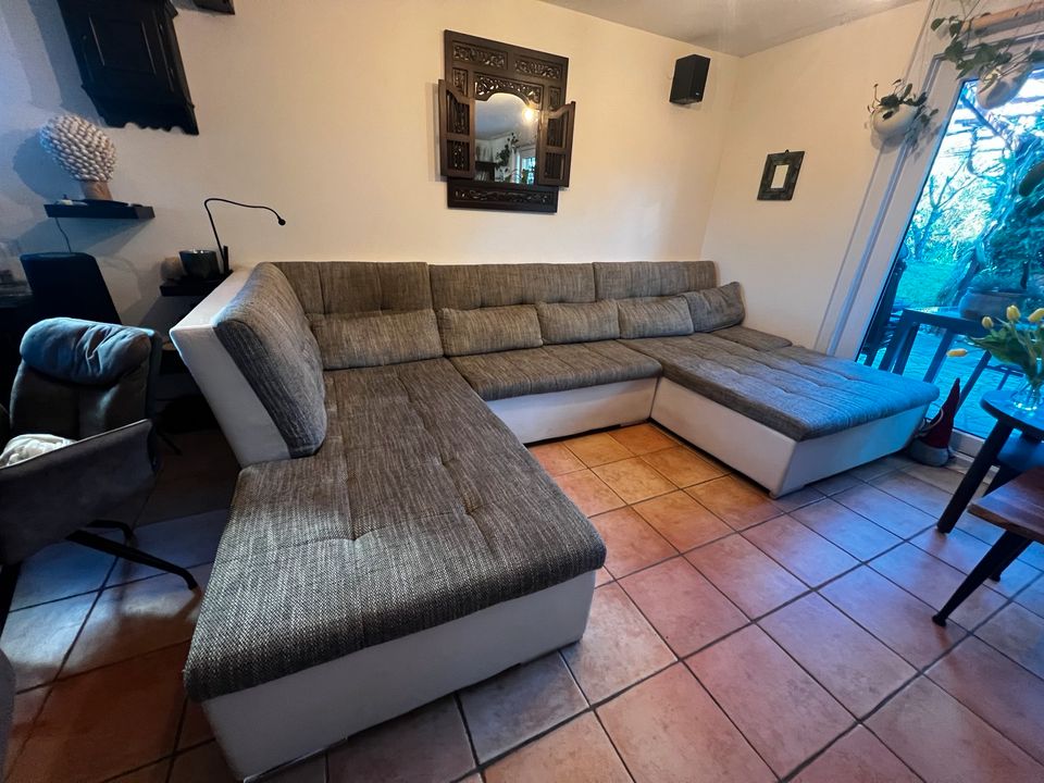 Big Couch Wohnzimmer/ Hobbyraum in Neuenstadt
