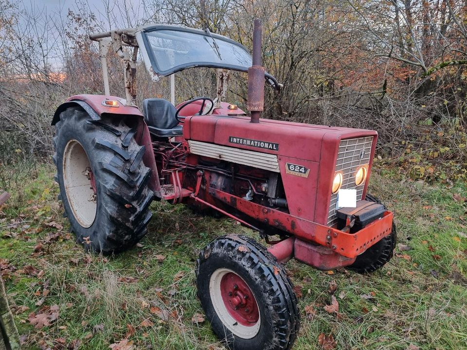 Ihc 624 Schlepper Traktor in Quierschied