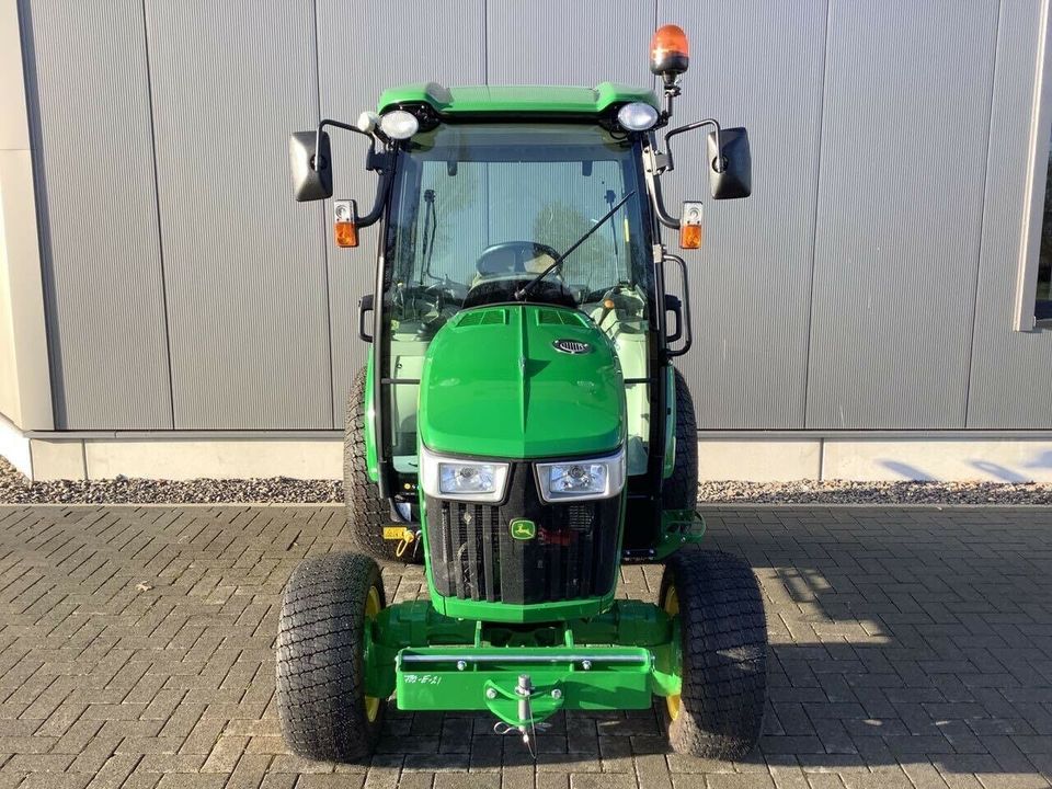 John Deere 3039R Galaxy-Bereifung in Greven