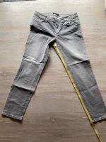 Marc Cain leichte Jeans grau Gr. 42 Bremen - Blumenthal Vorschau