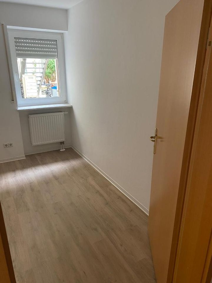 *BIRI* - 3-Raum-Wohnung in Neundorf in Neundorf 