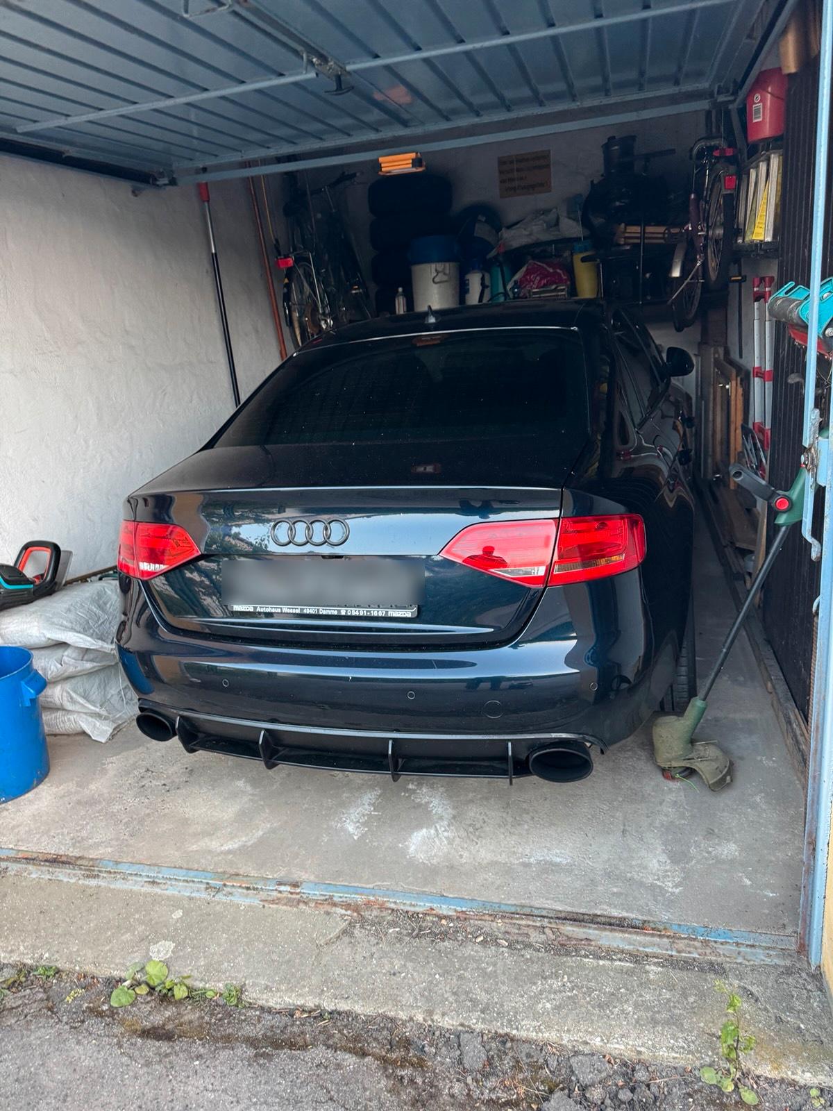 Abbildung des Autos Audi A4 B8 3.2 FSI QUATT…